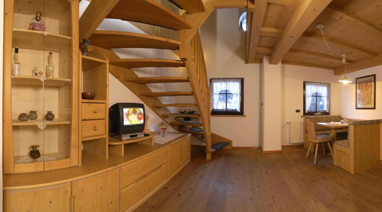 Agriturismo Apartments Tuene Ортизеи Экстерьер фото