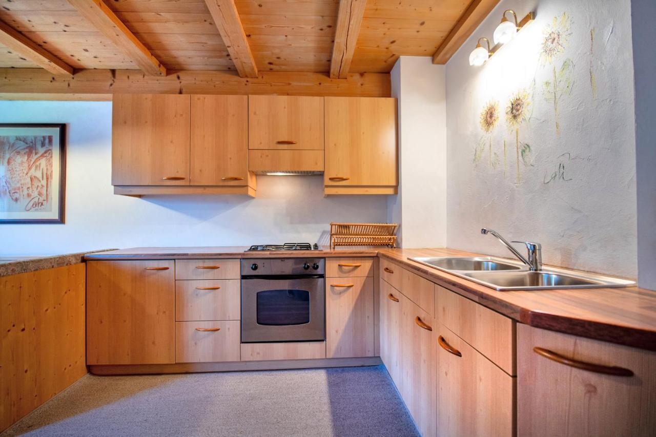 Agriturismo Apartments Tuene Ортизеи Экстерьер фото