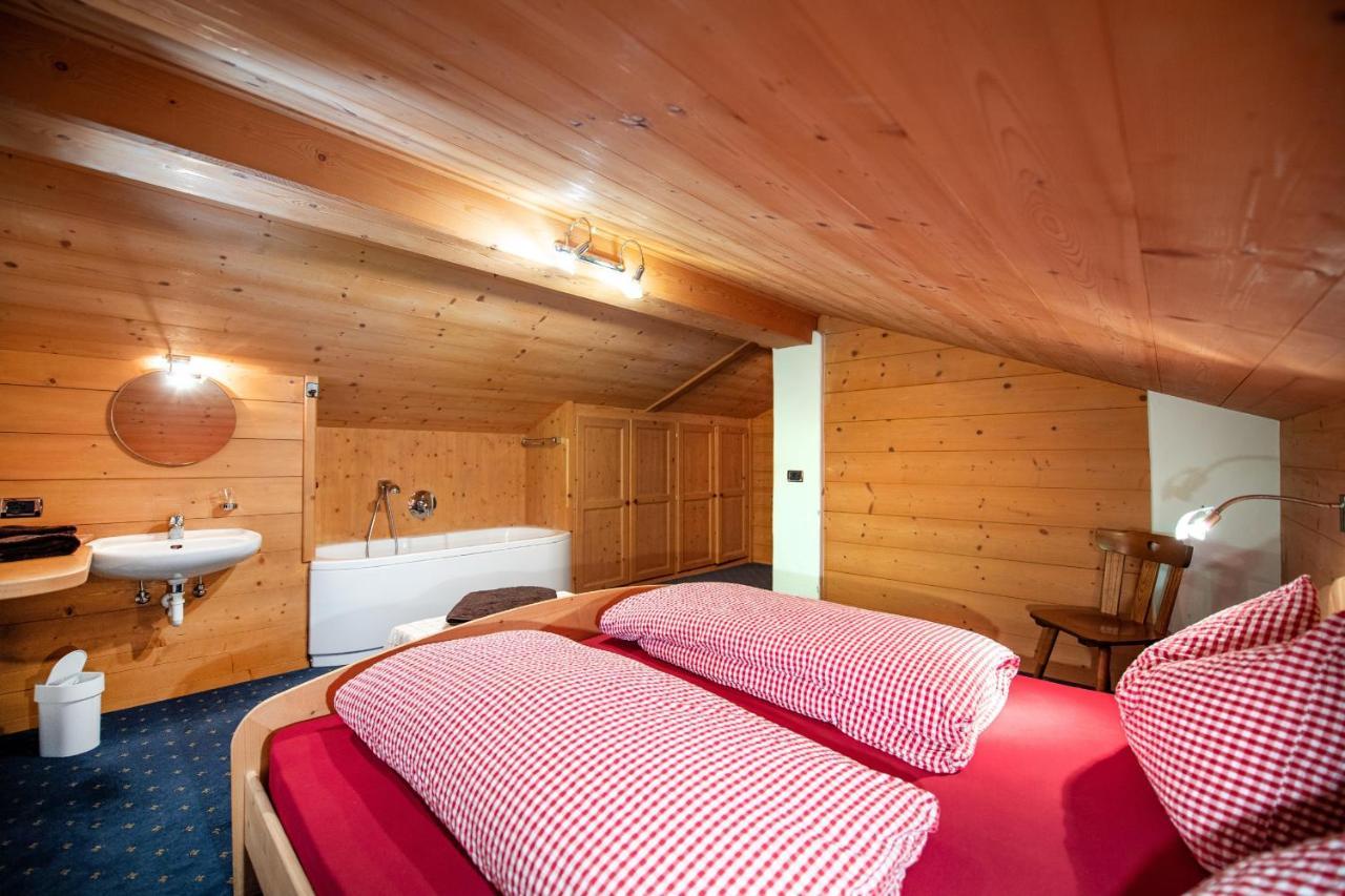 Agriturismo Apartments Tuene Ортизеи Экстерьер фото