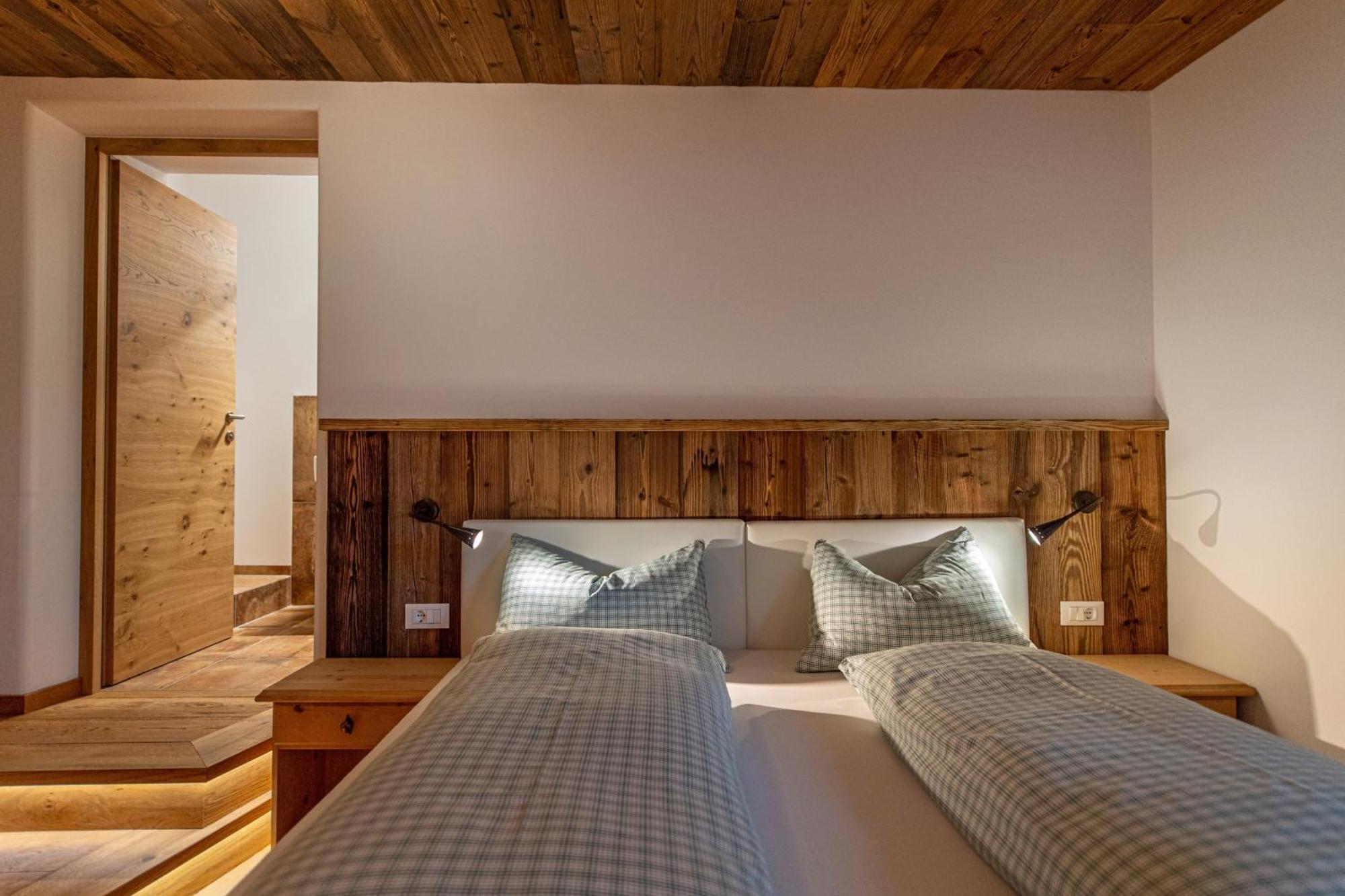 Agriturismo Apartments Tuene Ортизеи Экстерьер фото