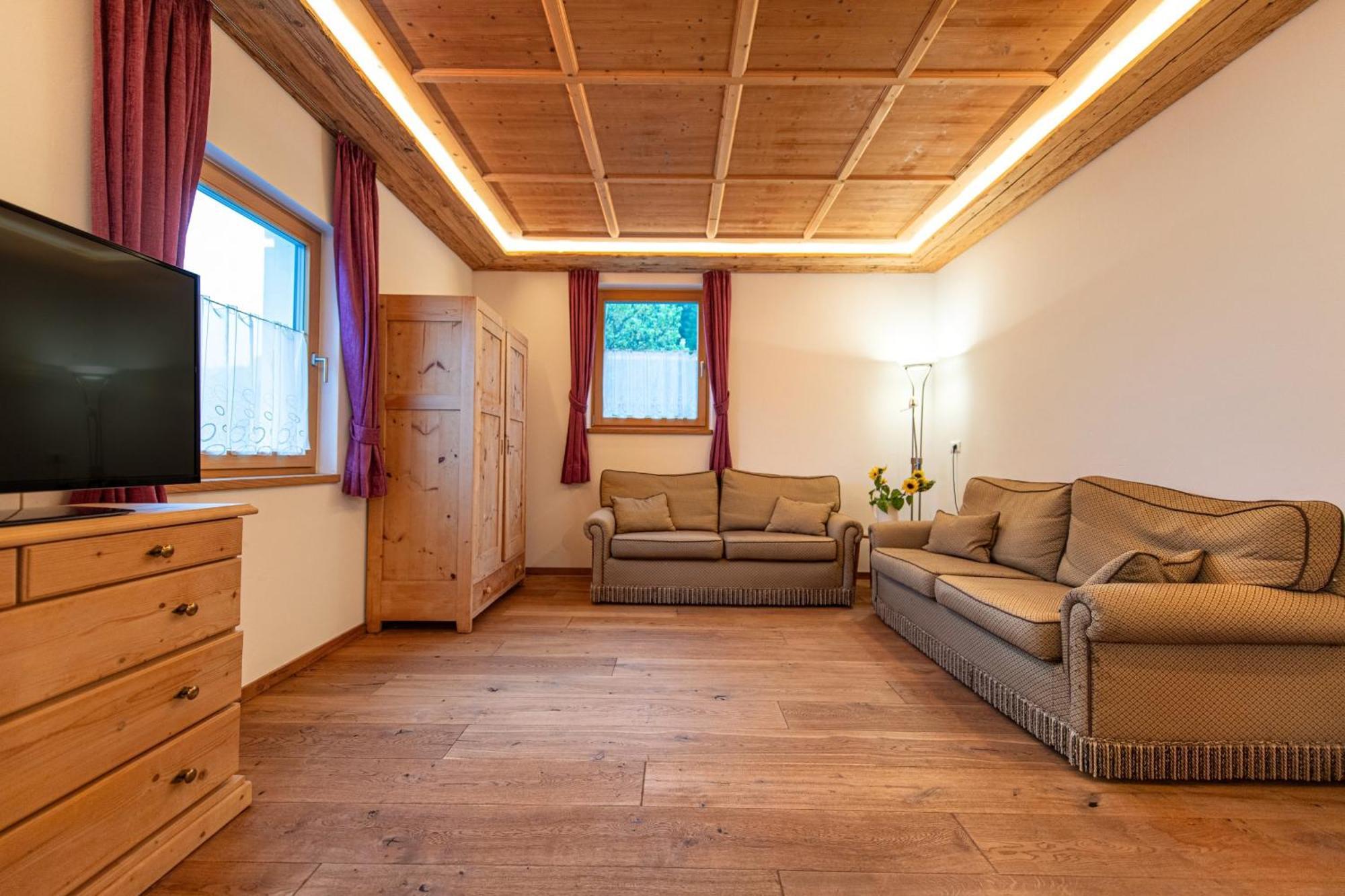 Agriturismo Apartments Tuene Ортизеи Экстерьер фото