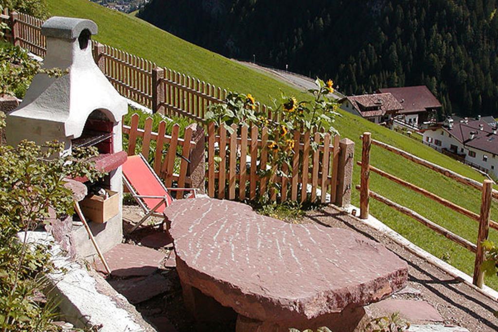 Agriturismo Apartments Tuene Ортизеи Экстерьер фото